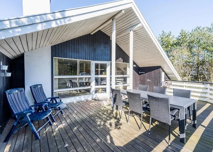 Bright With Covered Terrace-by Traum